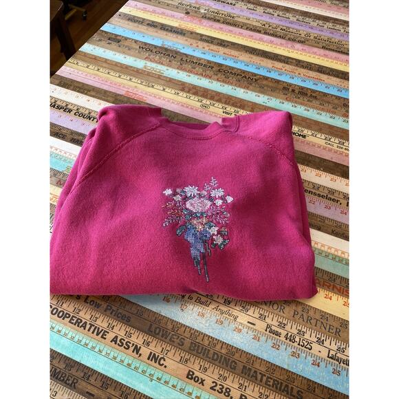 VINTAGE M L Grannycore Sweatshirt Floral Embroidered BY Hand Cottage Needlepoint - Picture 12 of 12